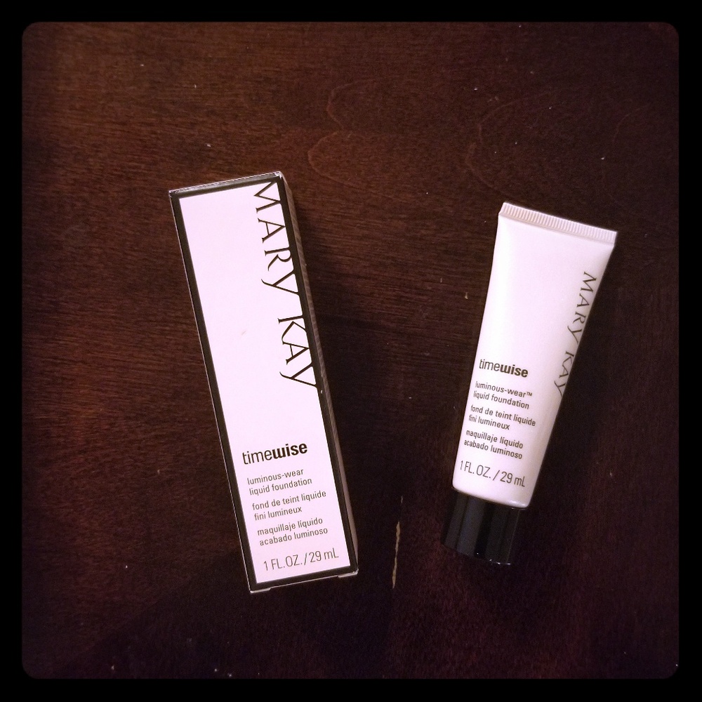 Luminous wear liquid foundation Bronze 8